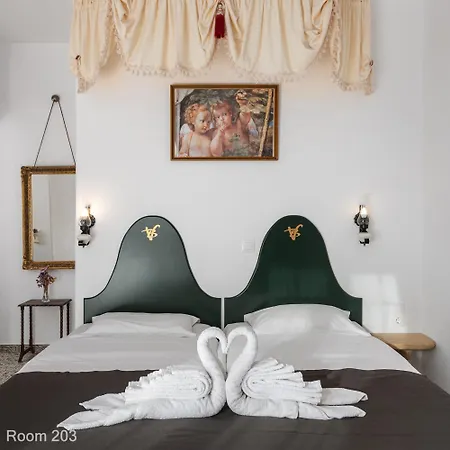Voreades Aparthotel 4*