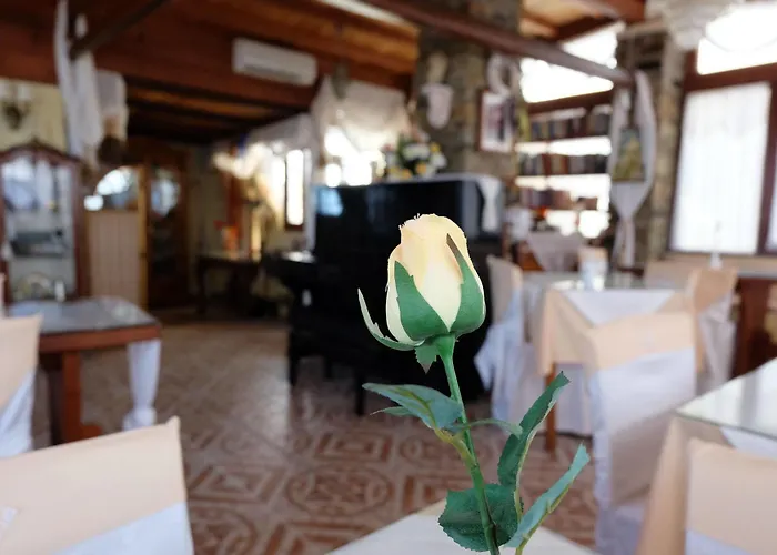 Aparthotel Voreades 3*